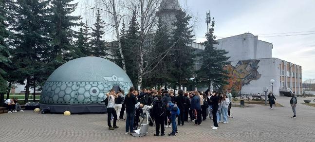 Начинаем готовить уличную астроплощадку возле Дворца (детского) юношеского творчества